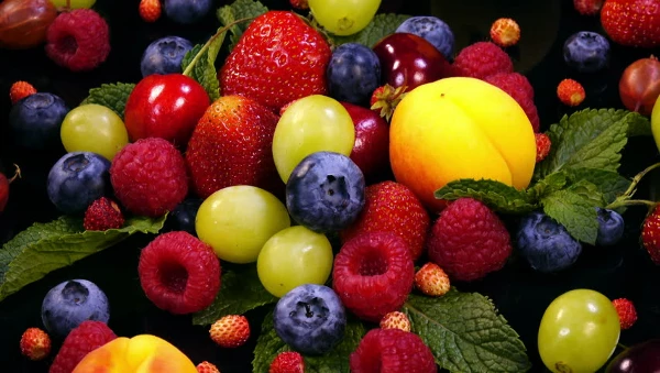 UK Import of Fruits and Berries Soars to $339M in November 2023
